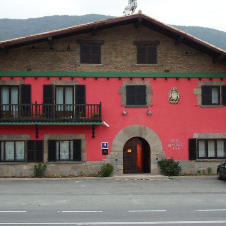 Hotel Ibaiondo Olave Bagian luar foto