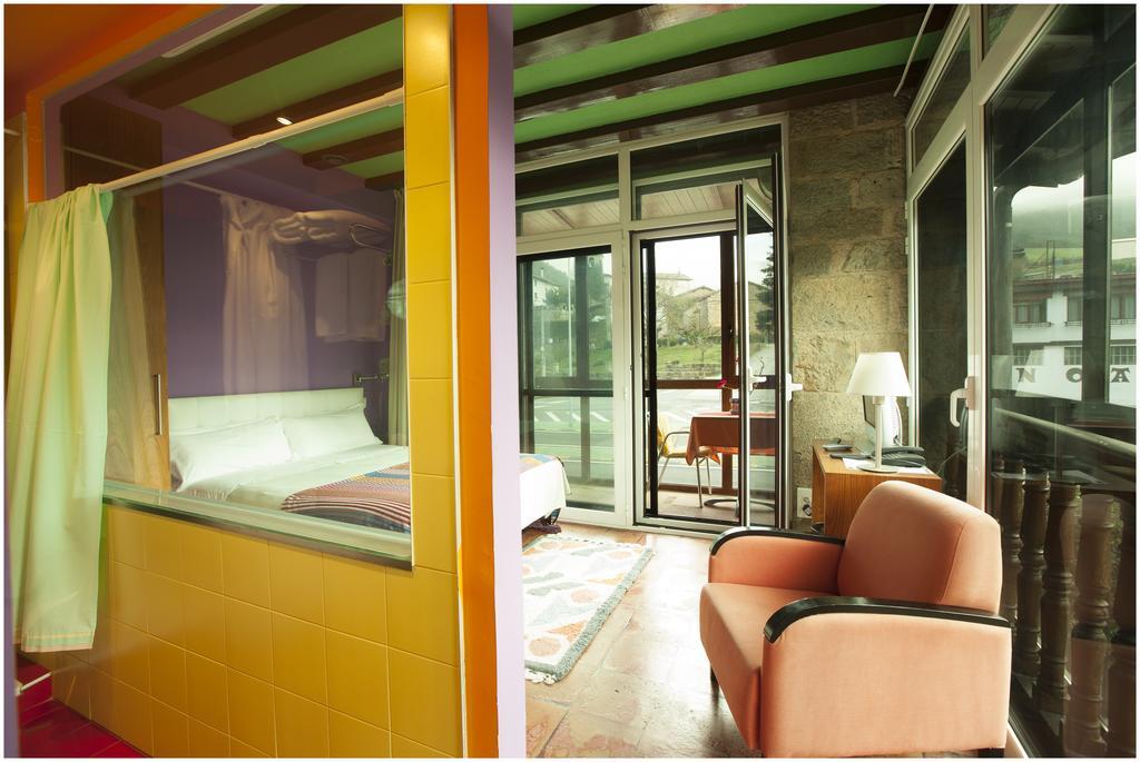Hotel Ibaiondo Olave Bagian luar foto