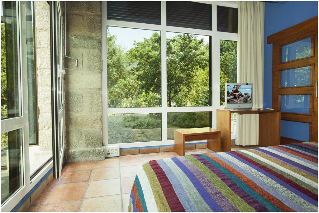 Hotel Ibaiondo Olave Bagian luar foto