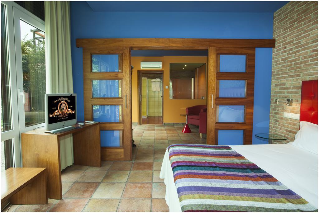 Hotel Ibaiondo Olave Bagian luar foto