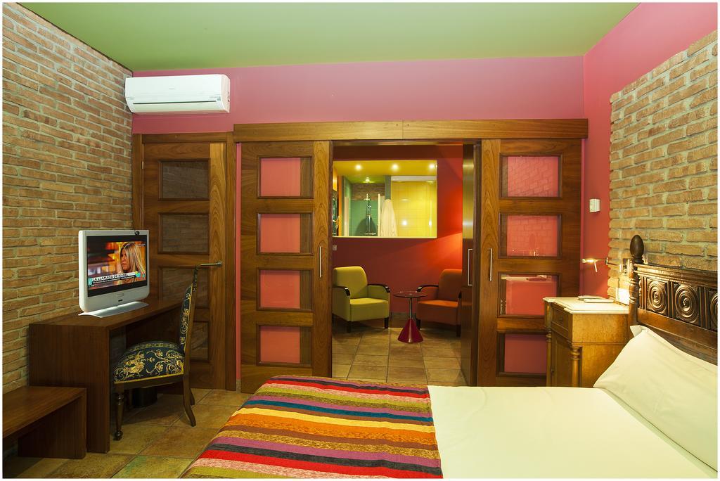 Hotel Ibaiondo Olave Bagian luar foto