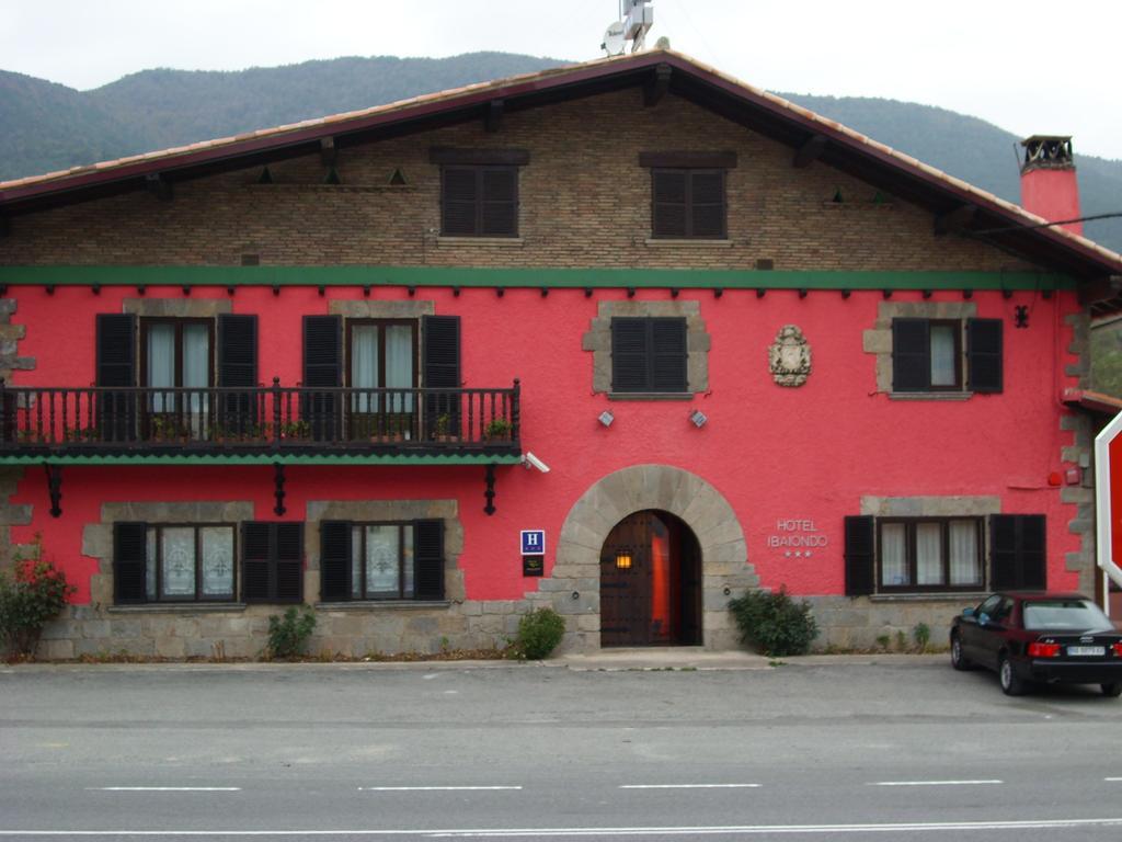 Hotel Ibaiondo Olave Bagian luar foto